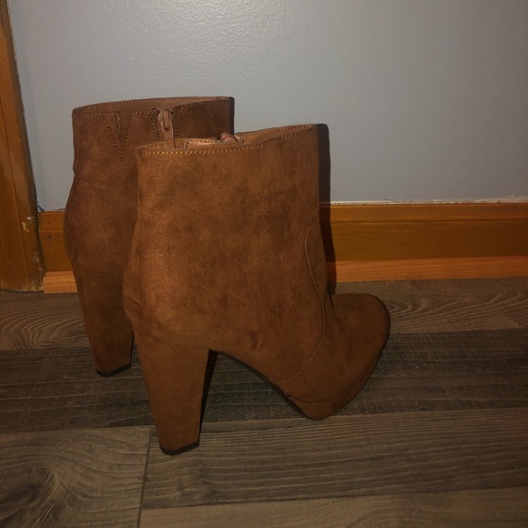 Booties - Picture 4 of 4